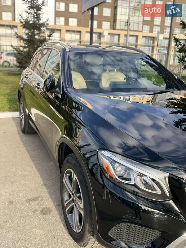 Позашляховик / Кросовер Mercedes-Benz GLC-Class 2018 в Чернівцях