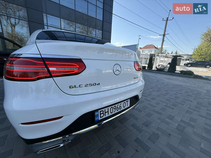 Внедорожник / Кроссовер Mercedes-Benz GLC-Class 2017 в Одессе фото 5 Внедорожник / Кроссовер Mercedes-Benz GLC-Class 2017 в Одессе