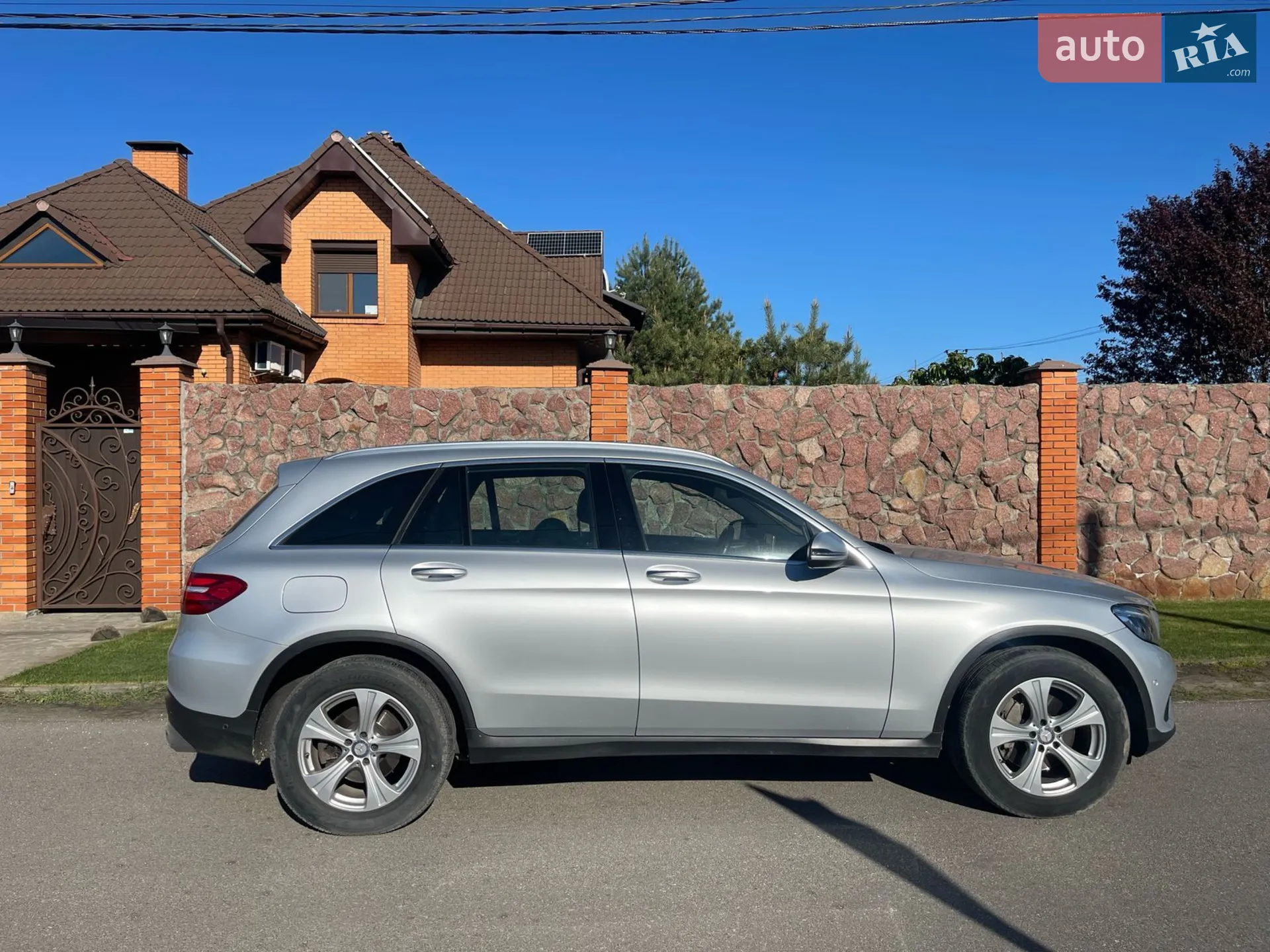 2016 Mercedes-Benz GLC - мініатюра 23