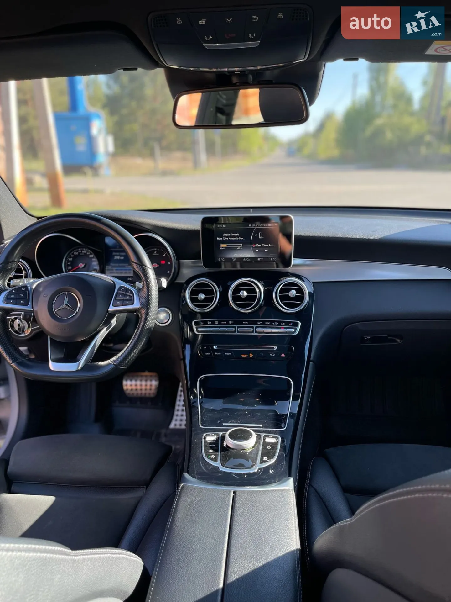 2016 Mercedes-Benz GLC - мініатюра 29
