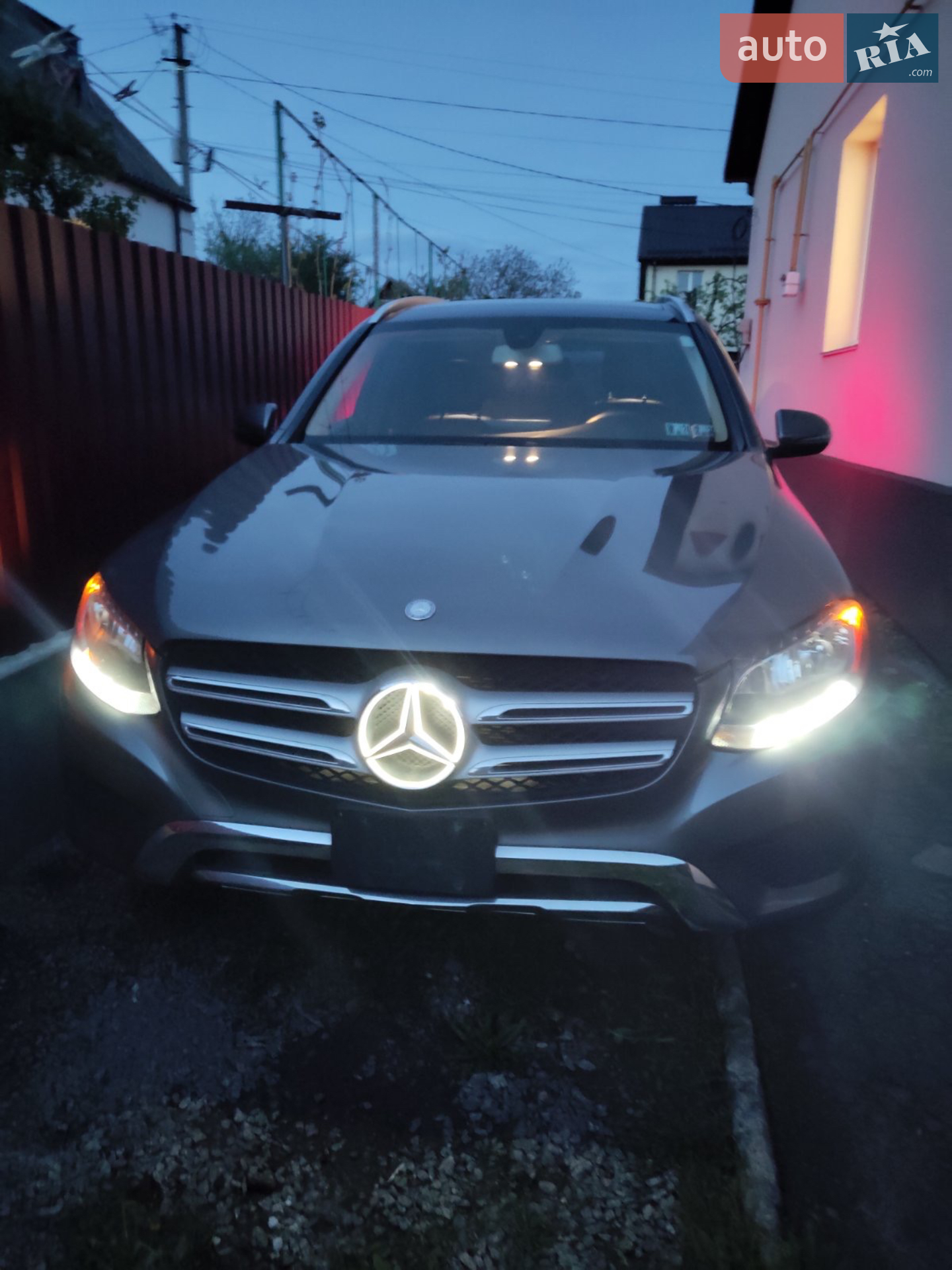 2016 Mercedes-Benz GLC - мініатюра 2