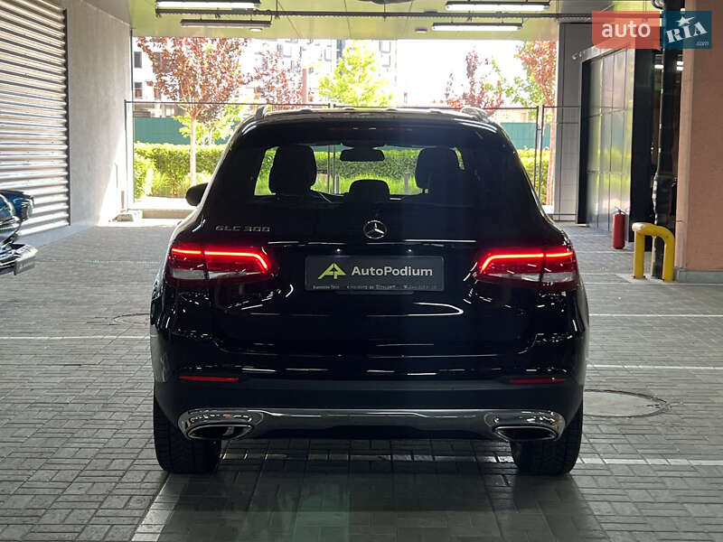 Позашляховик / Кросовер Mercedes-Benz GLC-Class 2017 в Києві