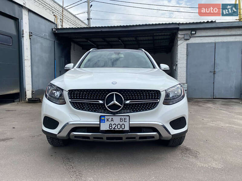 Позашляховик / Кросовер Mercedes-Benz GLC-Class 2015 в 