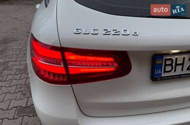 Позашляховик / Кросовер Mercedes-Benz GLC-Class 2016 в 