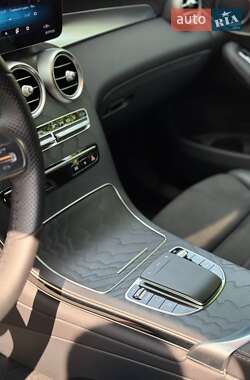 Внедорожник / Кроссовер Mercedes-Benz GLC-Class 2021 в 