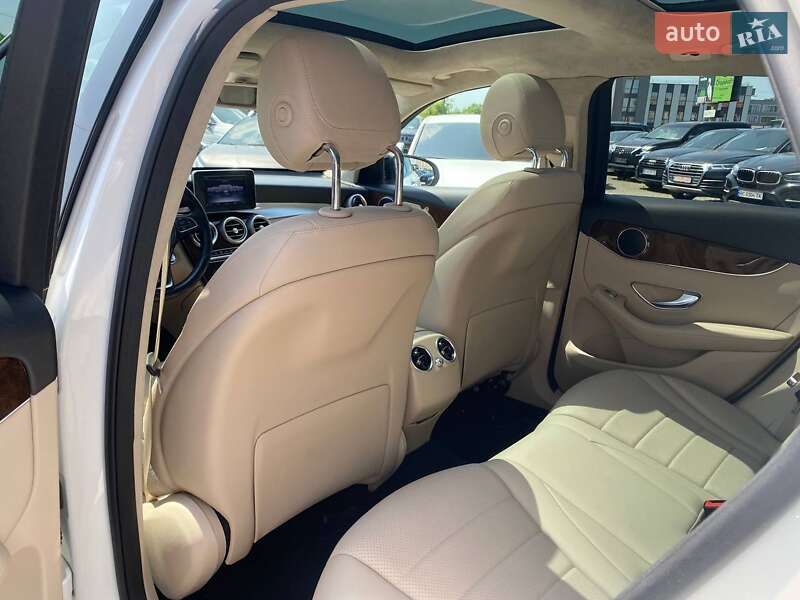 Внедорожник / Кроссовер Mercedes-Benz GLC-Class 2018 в Львове фото 22 Внедорожник / Кроссовер Mercedes-Benz GLC-Class 2018 в Львове
