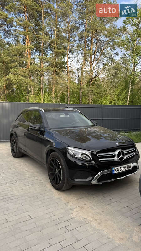 Внедорожник / Кроссовер Mercedes-Benz GLC-Class 2015 в 
