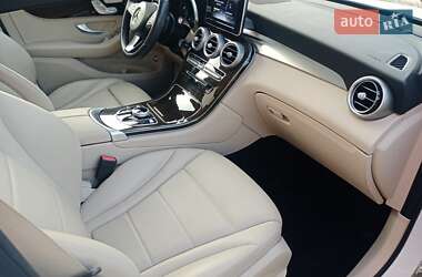 Внедорожник / Кроссовер Mercedes-Benz GLC-Class 2017 в 
