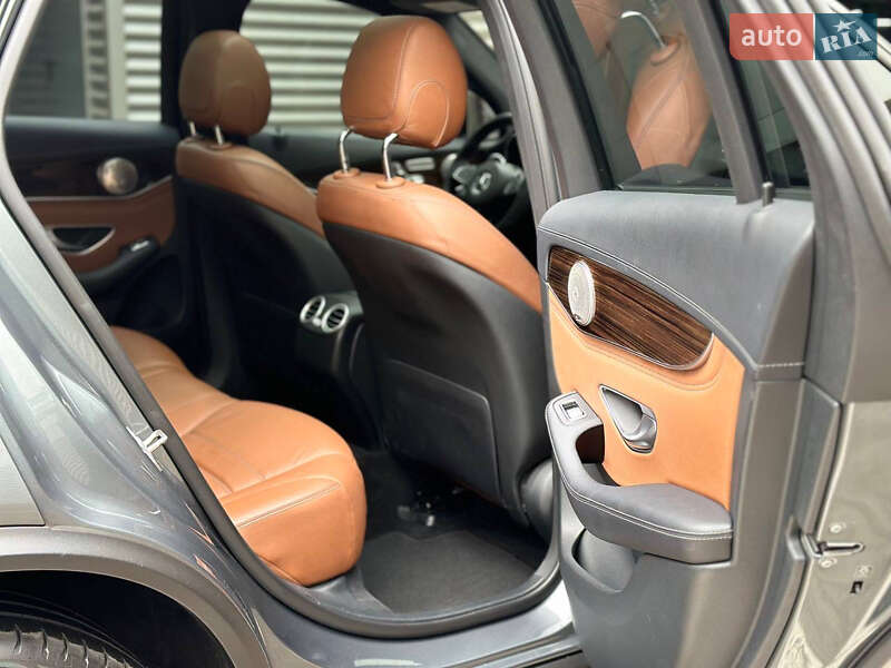 Внедорожник / Кроссовер Mercedes-Benz GLC-Class 2017 в Киеве