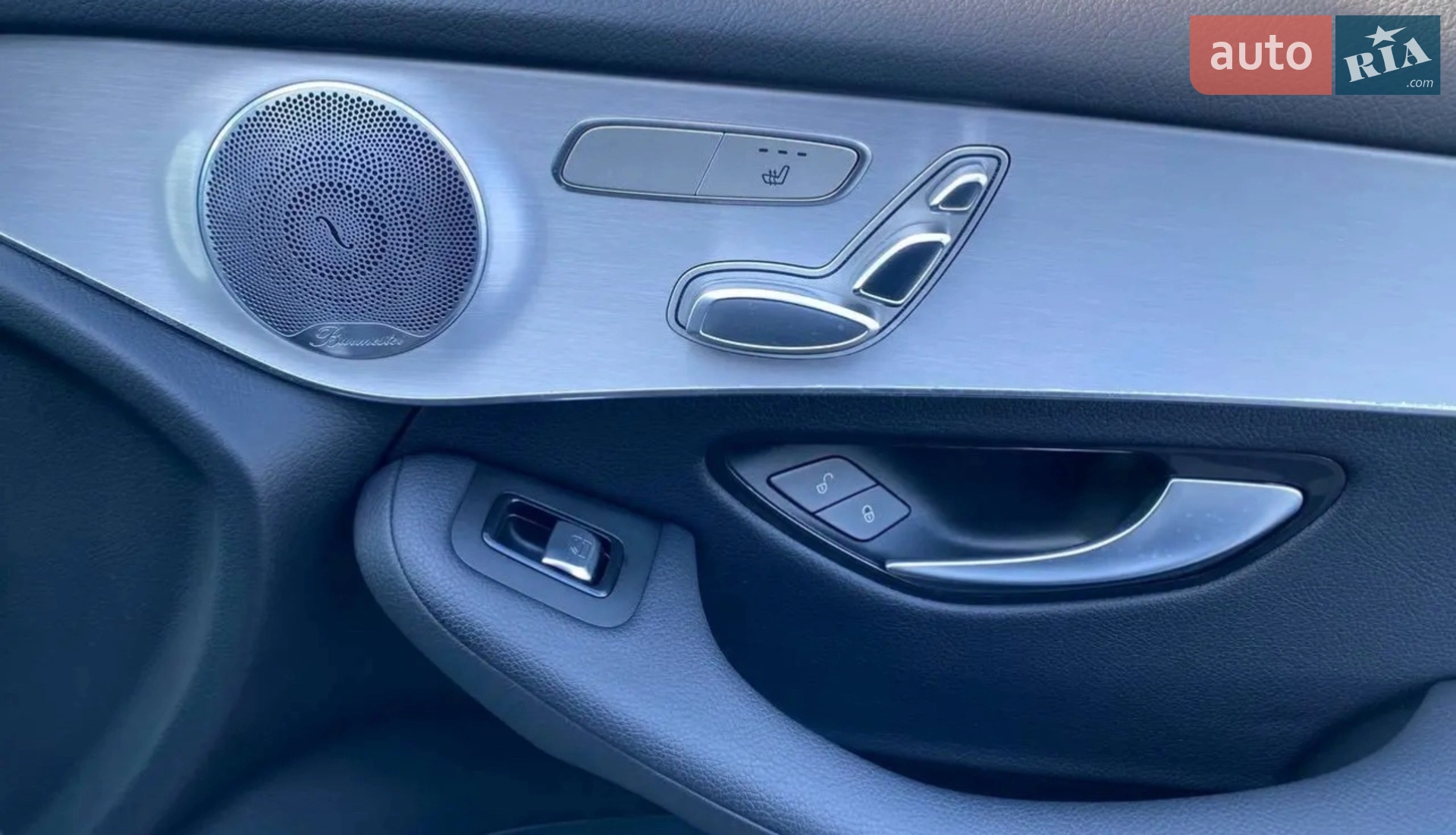 2019 Mercedes-Benz GLC - мініатюра 40