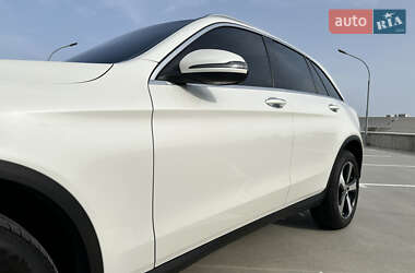 Внедорожник / Кроссовер Mercedes-Benz GLC-Class 2017 в 