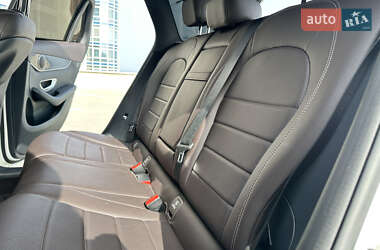 Внедорожник / Кроссовер Mercedes-Benz GLC-Class 2017 в 