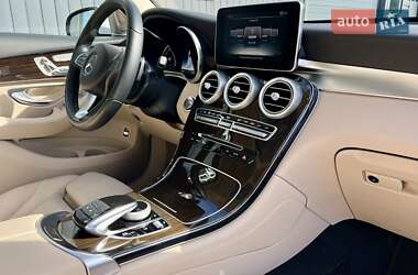 Внедорожник / Кроссовер Mercedes-Benz GLC-Class 2018 в 
