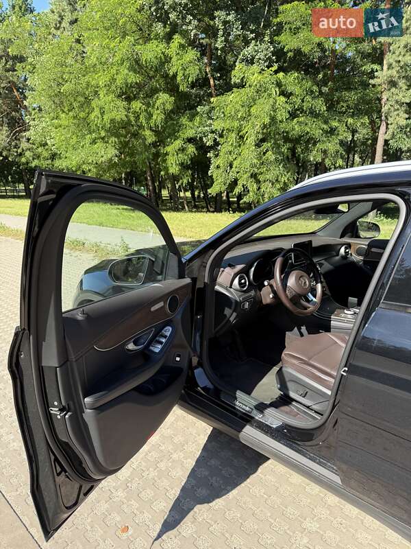 Позашляховик / Кросовер Mercedes-Benz GLC-Class 2017 в Києві