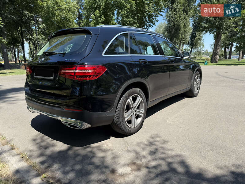 Внедорожник / Кроссовер Mercedes-Benz GLC-Class 2017 в Киеве