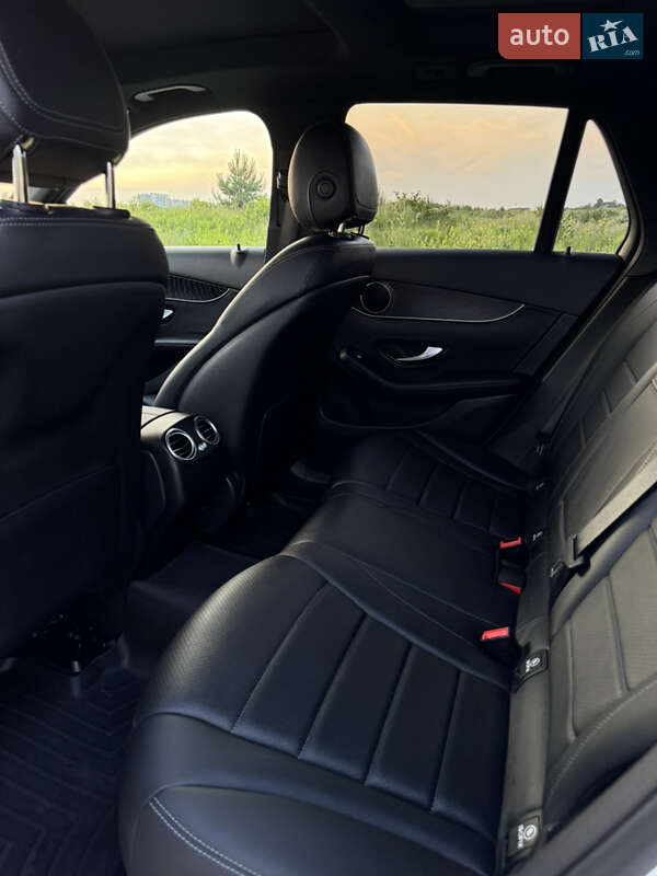 Позашляховик / Кросовер Mercedes-Benz GLC-Class 2019 в Рівному