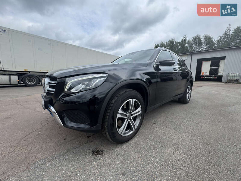 Внедорожник / Кроссовер Mercedes-Benz GLC-Class 2018 в 