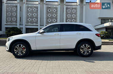 Позашляховик / Кросовер Mercedes-Benz GLC-Class 2017 в 