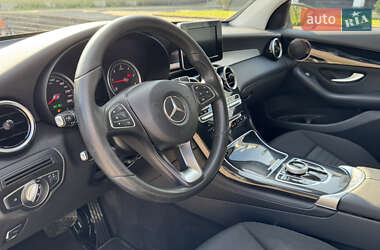 Позашляховик / Кросовер Mercedes-Benz GLC-Class 2017 в 