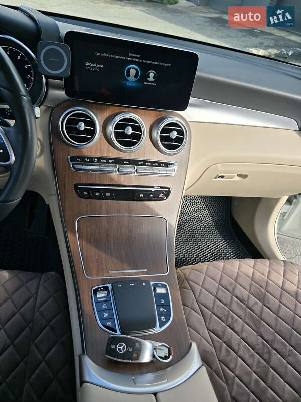 Позашляховик / Кросовер Mercedes-Benz GLC-Class 2021 в Києві