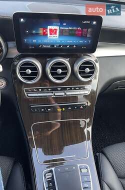 Внедорожник / Кроссовер Mercedes-Benz GLC-Class 2021 в 