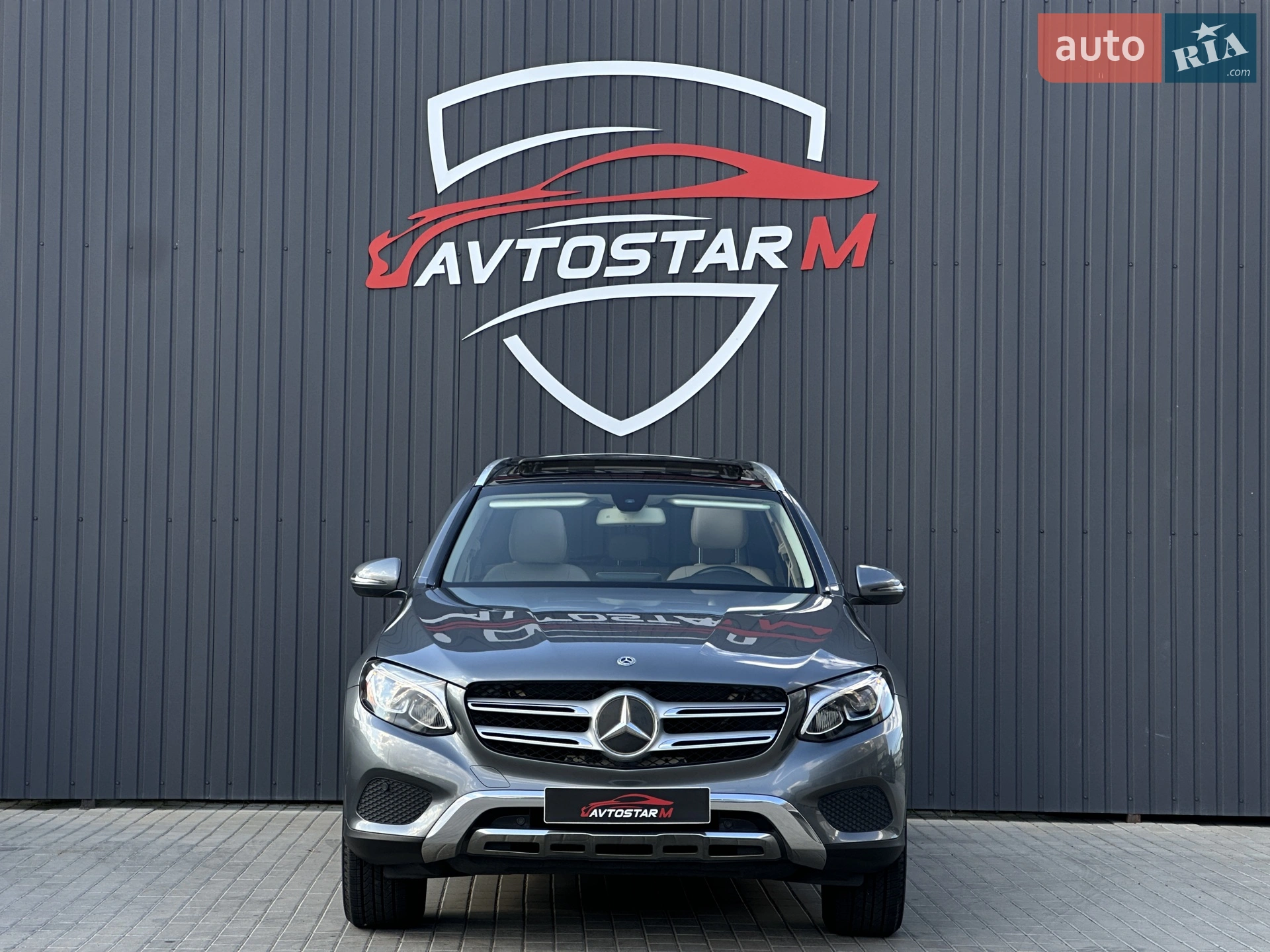 2017 Mercedes-Benz GLC - мініатюра 2