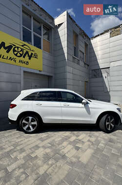 Внедорожник / Кроссовер Mercedes-Benz GLC-Class 2017 в 