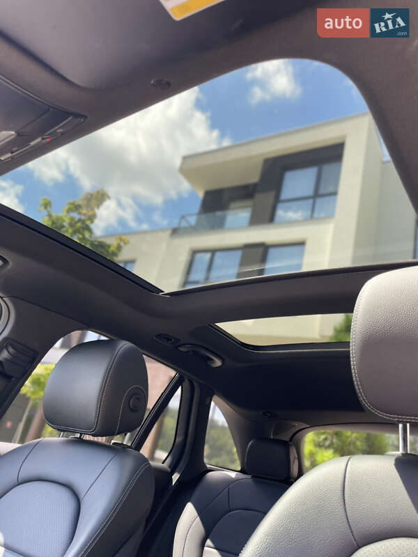 Внедорожник / Кроссовер Mercedes-Benz GLC-Class 2020 в Ужгороде