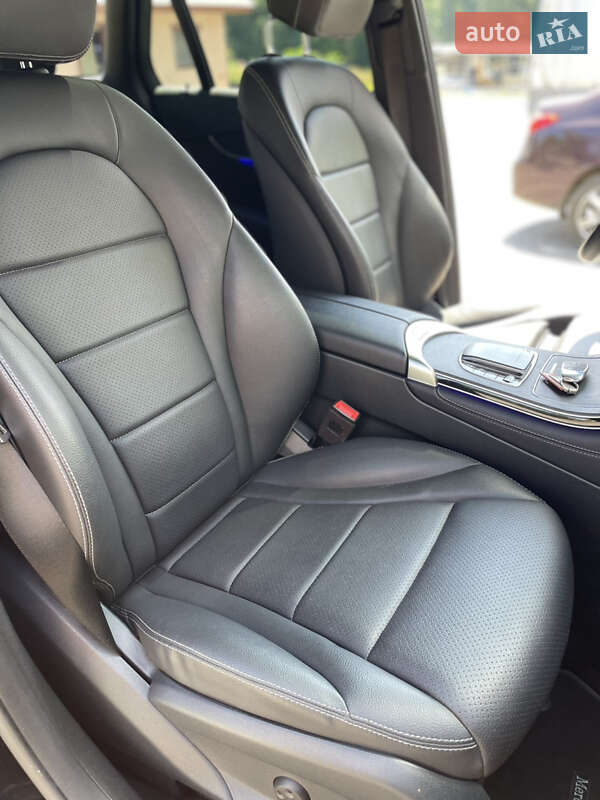 Внедорожник / Кроссовер Mercedes-Benz GLC-Class 2020 в Ужгороде