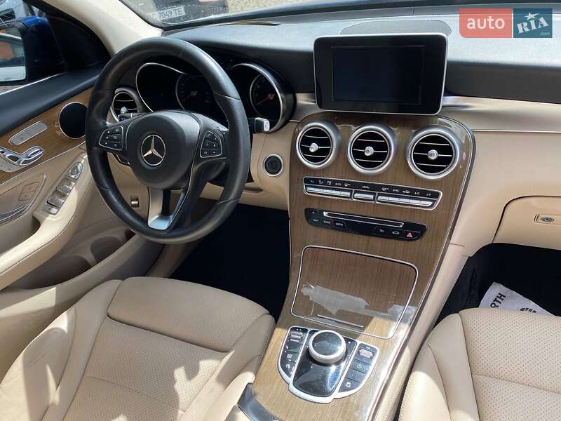 Внедорожник / Кроссовер Mercedes-Benz GLC-Class 2017 в Львове фото 10 Внедорожник / Кроссовер Mercedes-Benz GLC-Class 2017 в Львове