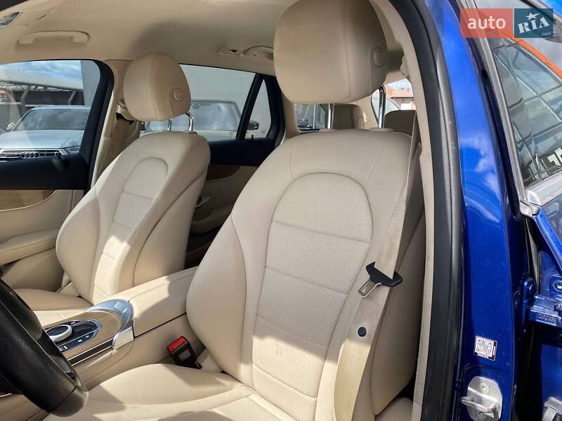 Внедорожник / Кроссовер Mercedes-Benz GLC-Class 2017 в Львове фото 18 Внедорожник / Кроссовер Mercedes-Benz GLC-Class 2017 в Львове