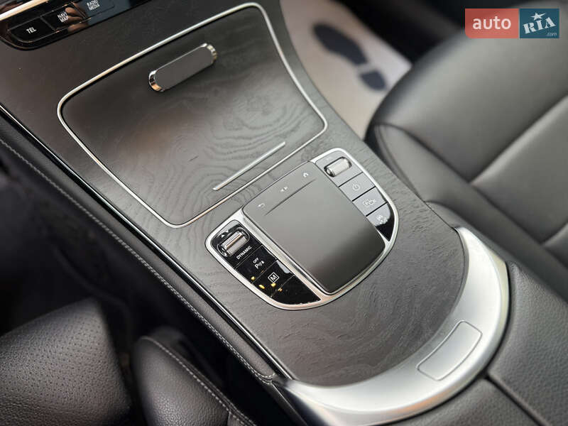 Внедорожник / Кроссовер Mercedes-Benz GLC-Class 2019 в Львове фото 39 Внедорожник / Кроссовер Mercedes-Benz GLC-Class 2019 в Львове