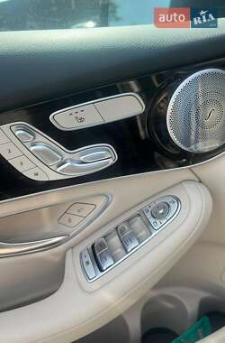 Внедорожник / Кроссовер Mercedes-Benz GLC-Class 2020 в 