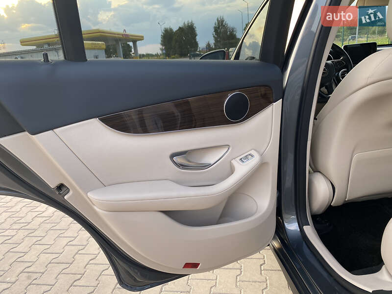 Внедорожник / Кроссовер Mercedes-Benz GLC-Class 2019 в Луцке