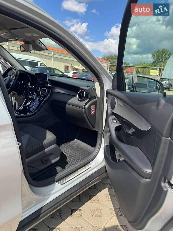 Позашляховик / Кросовер Mercedes-Benz GLC-Class 2016 в Борисполі фото 5 Позашляховик / Кросовер Mercedes-Benz GLC-Class 2016 в Борисполі