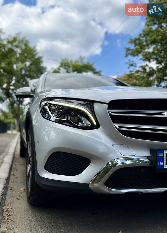Внедорожник / Кроссовер Mercedes-Benz GLC-Class 2017 в Киеве