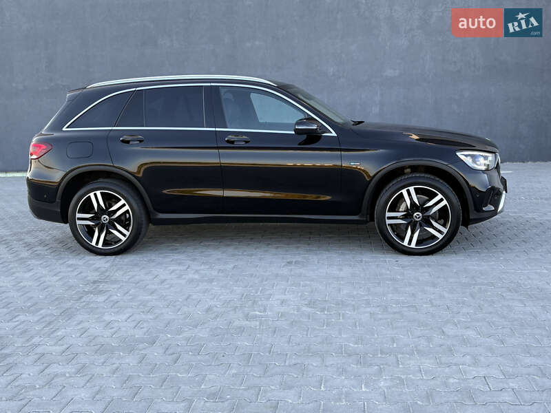 Позашляховик / Кросовер Mercedes-Benz GLC-Class 2021 в Львові