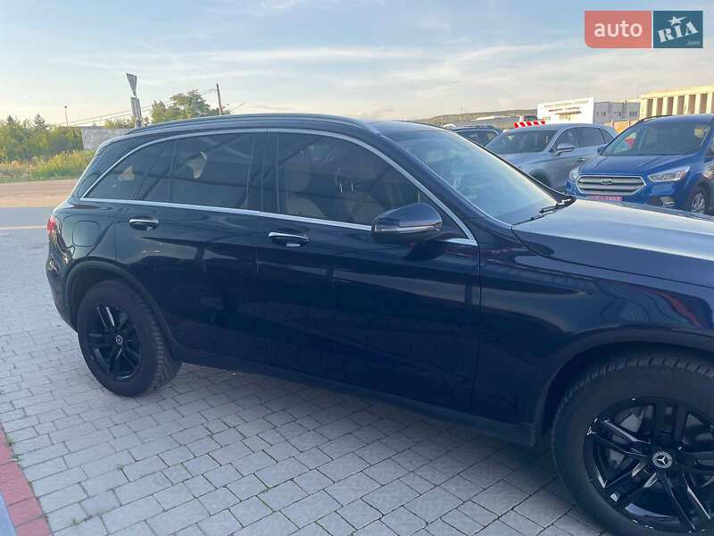 Внедорожник / Кроссовер Mercedes-Benz GLC-Class 2017 в Ужгороде фото 3 Внедорожник / Кроссовер Mercedes-Benz GLC-Class 2017 в Ужгороде
