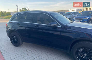 Позашляховик / Кросовер Mercedes-Benz GLC-Class 2017 в 