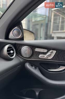 Внедорожник / Кроссовер Mercedes-Benz GLC-Class 2017 в 