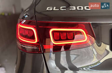 Позашляховик / Кросовер Mercedes-Benz GLC-Class 2019 в 