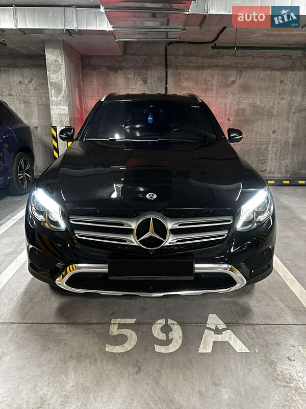 Внедорожник / Кроссовер Mercedes-Benz GLC-Class 2017 в Киеве