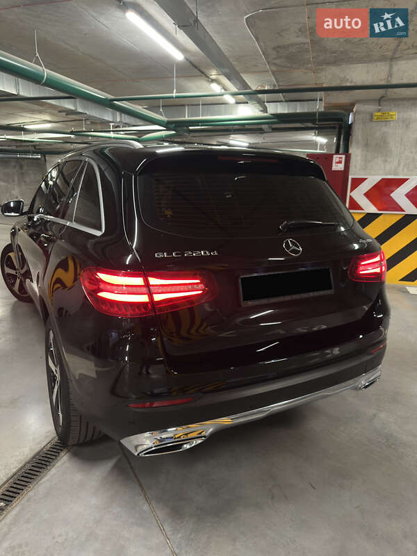 Внедорожник / Кроссовер Mercedes-Benz GLC-Class 2017 в Киеве