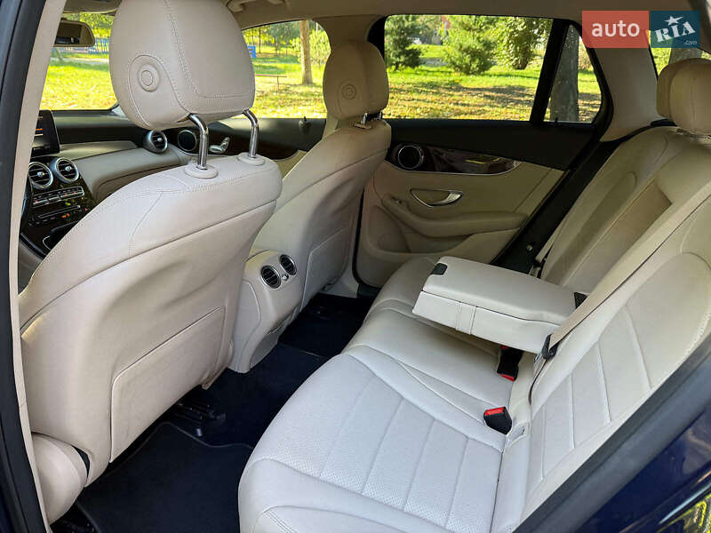 Позашляховик / Кросовер Mercedes-Benz GLC-Class 2015 в Києві