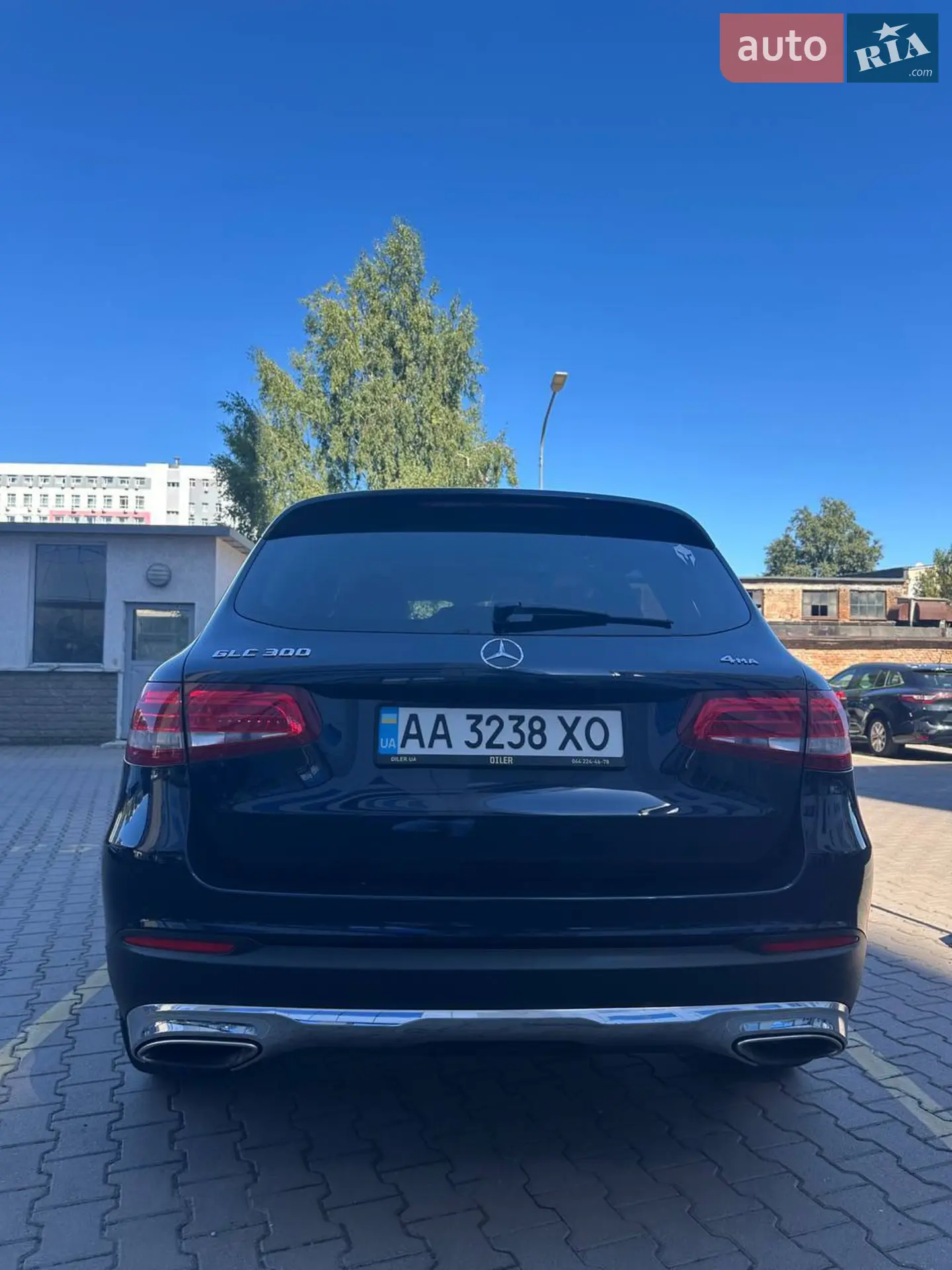 2016 Mercedes-Benz GLC - мініатюра 2