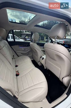 Позашляховик / Кросовер Mercedes-Benz GLC-Class 2021 в 