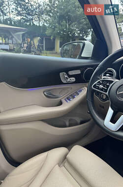 Позашляховик / Кросовер Mercedes-Benz GLC-Class 2021 в 