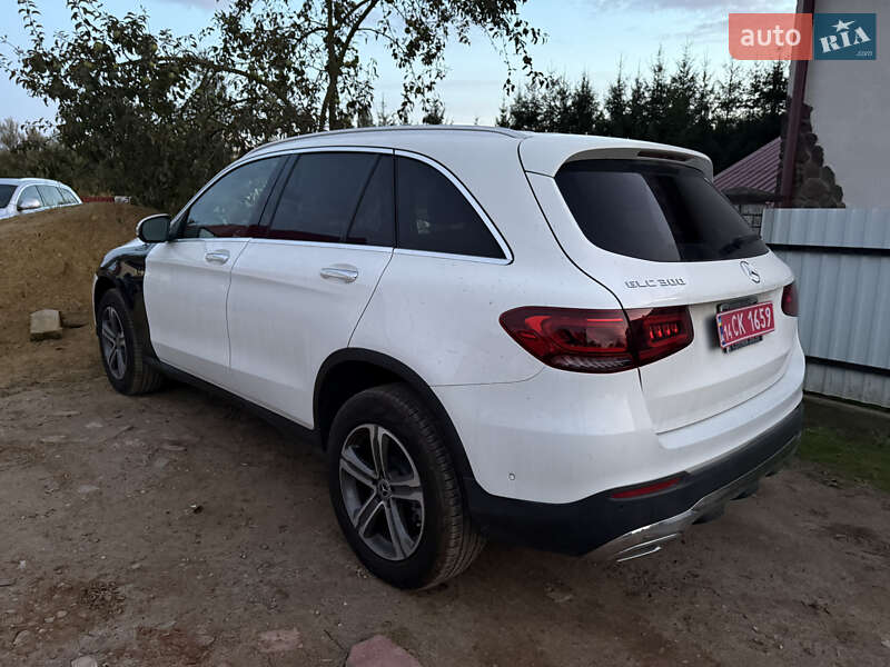 Внедорожник / Кроссовер Mercedes-Benz GLC-Class 2021 в Новояворовске