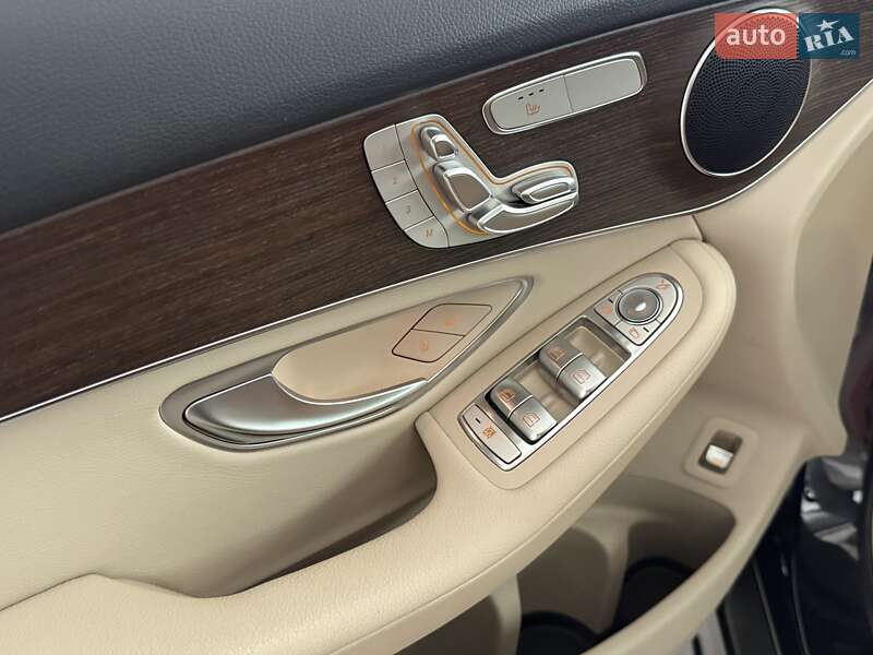 Внедорожник / Кроссовер Mercedes-Benz GLC-Class 2022 в Одессе