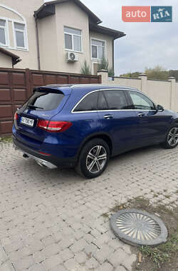 Внедорожник / Кроссовер Mercedes-Benz GLC-Class 2017 в 